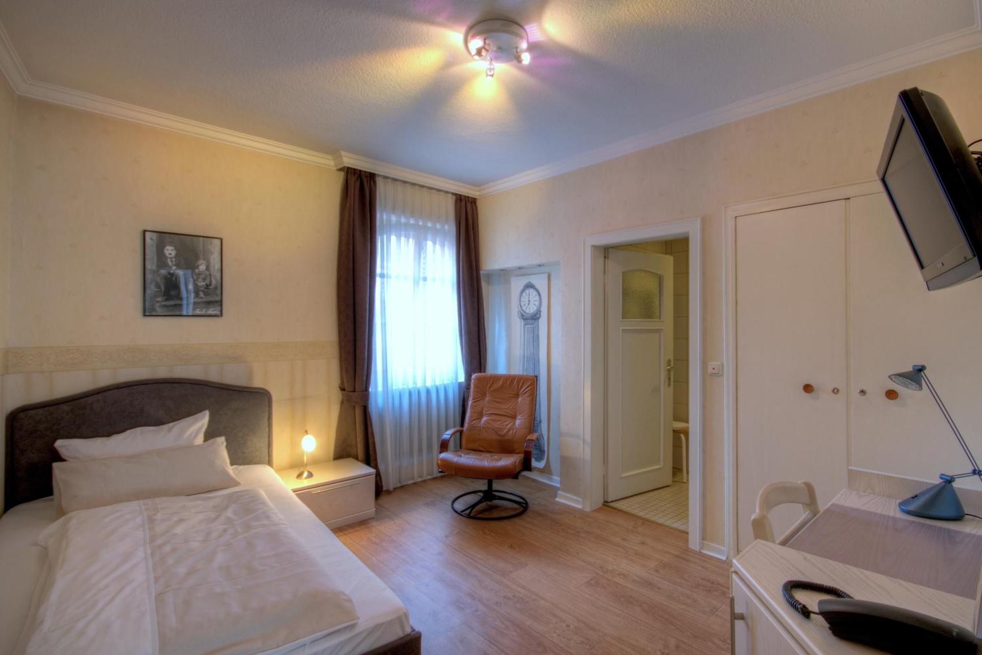 Hotel Zum Goldenen Stern Pruem Ngoại thất bức ảnh