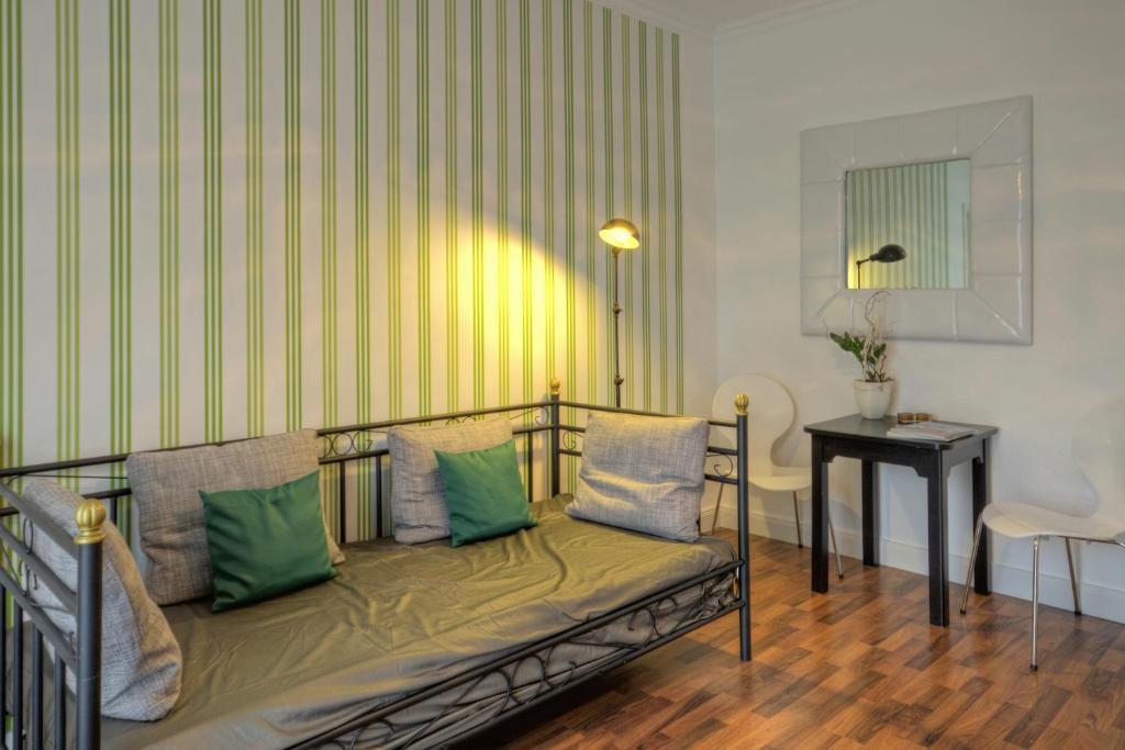 Hotel Zum Goldenen Stern Pruem Phòng bức ảnh