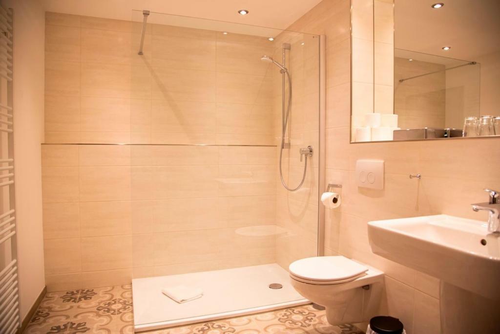 Hotel Zum Goldenen Stern Pruem Ngoại thất bức ảnh